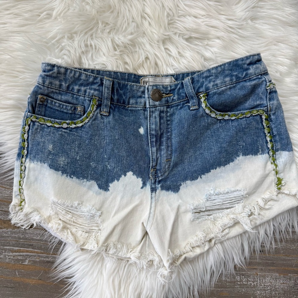 Free People Embroidered Cut off Shorts Dip Tie Dye - Picture 3 of 5